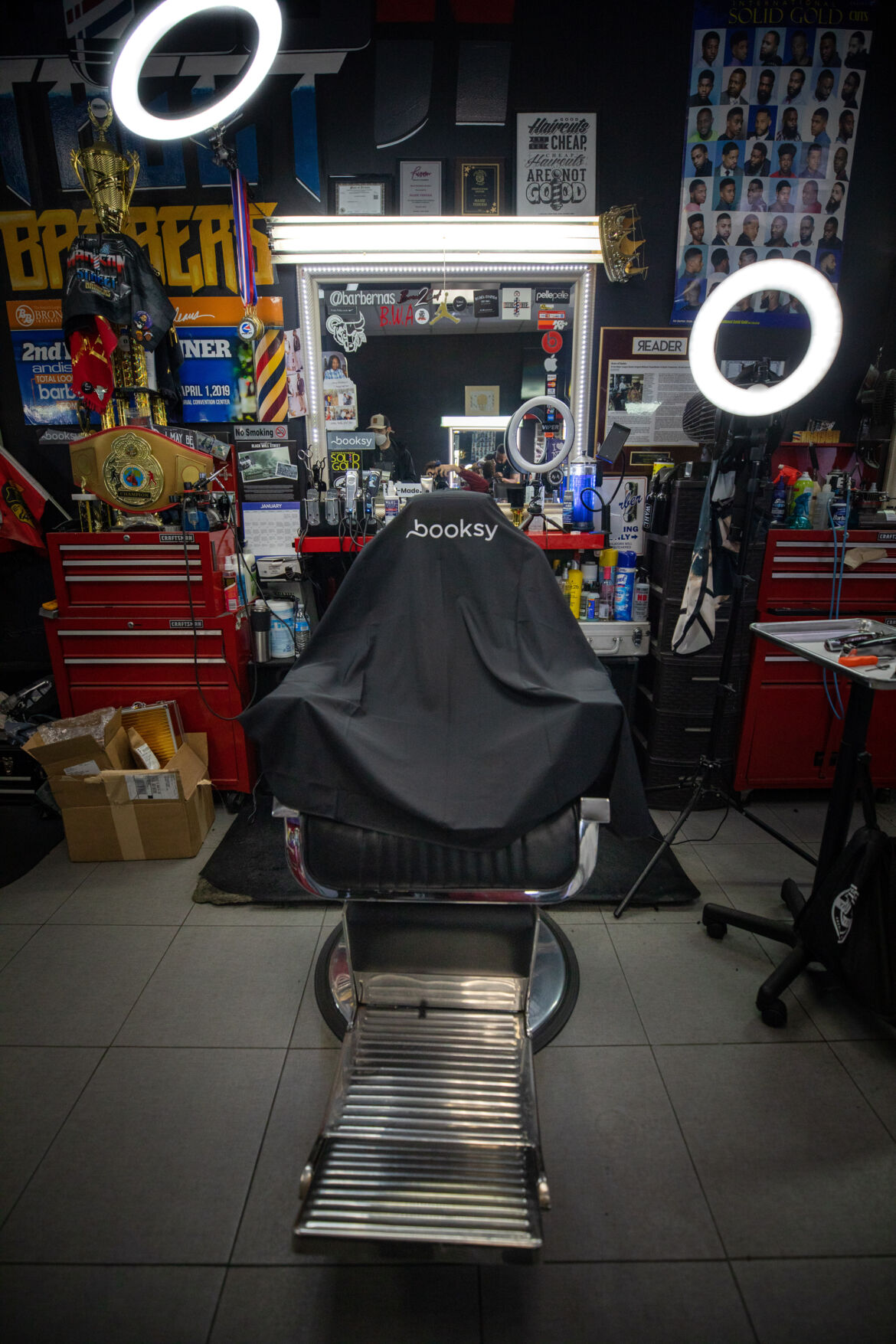 Barber Nas Empty Chair