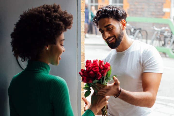 Valentine’s Day marketing campaigns that will bring your beauty business to life