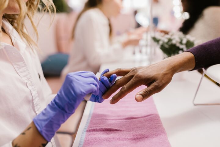 How to become a successful nail tech - with Bry