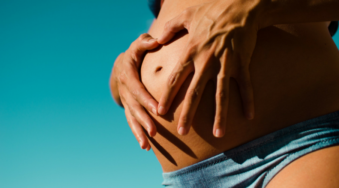 Czy w ciąży można się opalać - sprawdź zasady bezpiecznego opalania