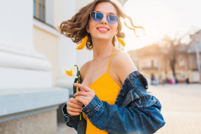 woman yellow summer street style