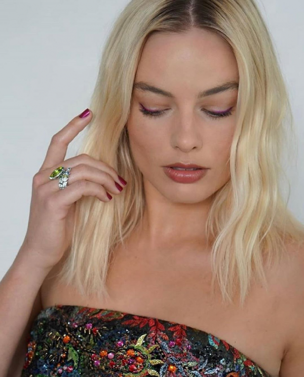 golden globes fashion trends - Margot Robbie