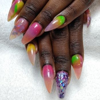 Refinne Nails