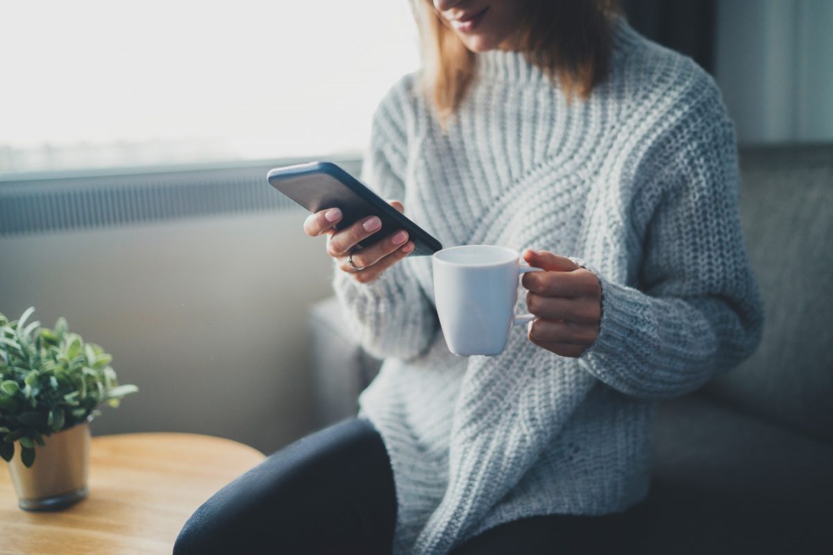 Woman using Booksy scheduling tools